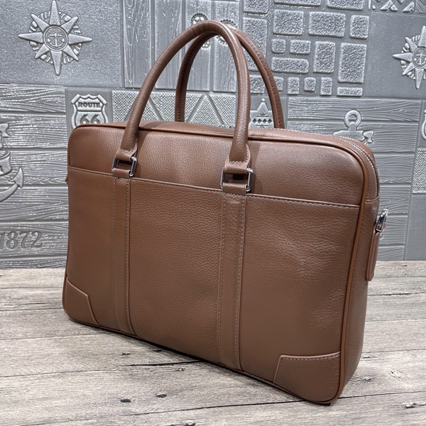 スーパーコピーブランドバッグ正面デザイン